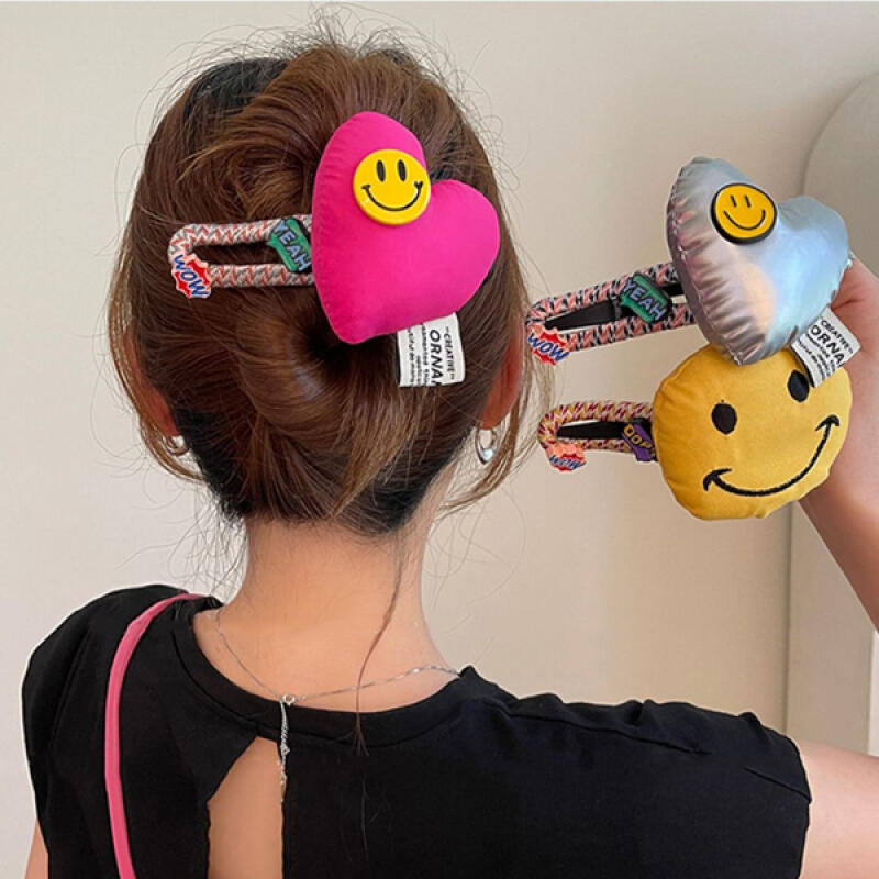 Bomiya Fluffy Smile Cushion Hair Clip