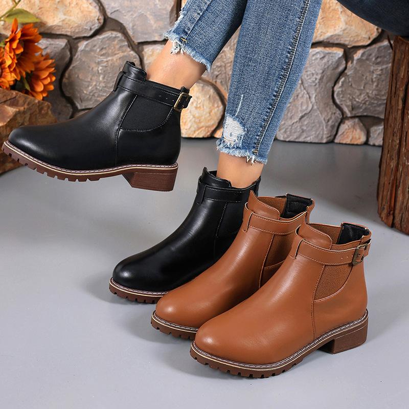 

Женские ботильоны Мартин большого размера в евро-американском новом стиле для осени-зимы – круглый носок, танкетка-платформа, с деталью в виде пряжки, оптом 43 чёрный