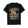 Unterschätze niemals einen alten Unisex, der Darts spielt Lustiges T-Shirt Vintage Weiches Vielseitiges Oberteil Für Den Alltag Mode Unisex