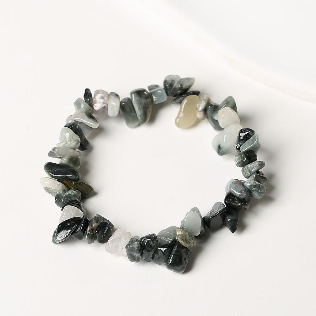 Elastisches Armband mit natürlichem Citrin-Chip: Unregelmäßige Rohsteinperlen in einem frischen, vielseitigen Stil