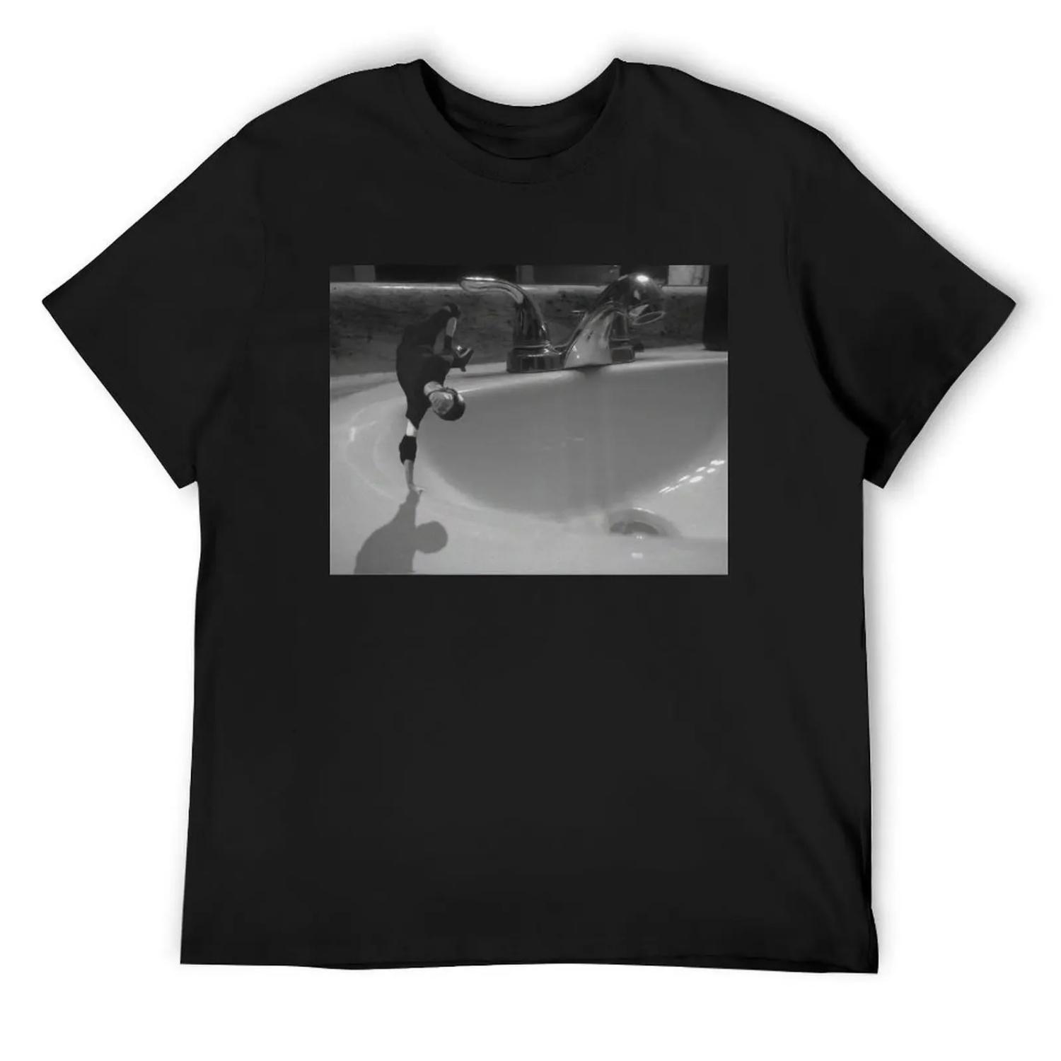 

Tony Hawk skateboarding in the sink T-Shirt for a boy essential t shirt sweat shirts, men XXXXXL різнокольоровий