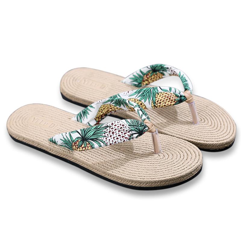 2026 New Women's Trendy Summer Flat Bottomed Beach Flip Flops for Women's Outdoor Wear