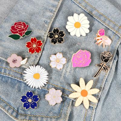 Süße Blumen Serie Brosche für Mädchen Frauen Schöne Rose Gänseblümchen Abzeichen Mode Rucksack Emaille Pins Schmuck Valentinstagsgeschenke