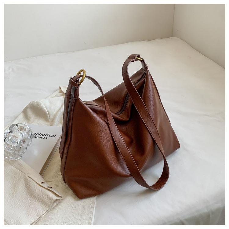 New Women's Bag, Large Capacity Bag, Shoulder Crossbody Bag, Class Commuting Retro Versatile Shoulder Tote Bag