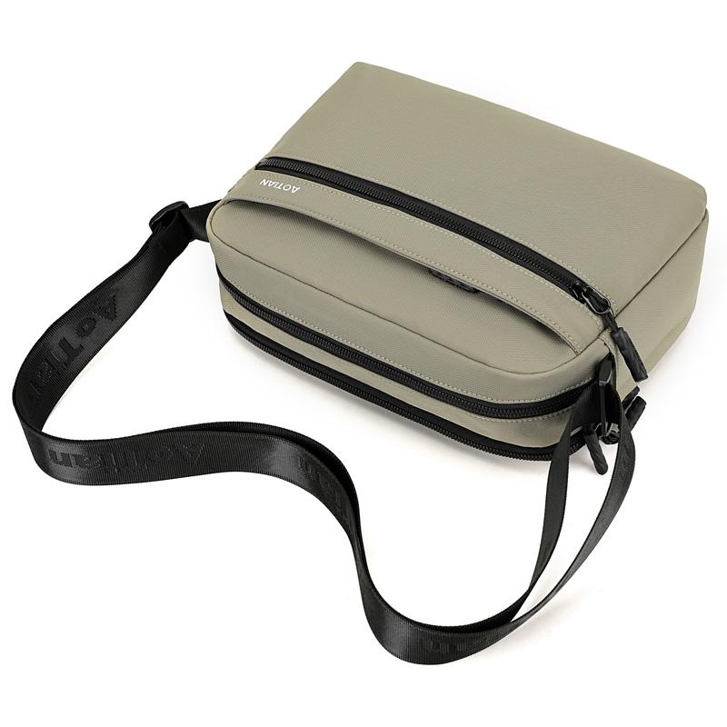 Men's Shoulder Bag Lightweight Outdoor Crossbody Bag