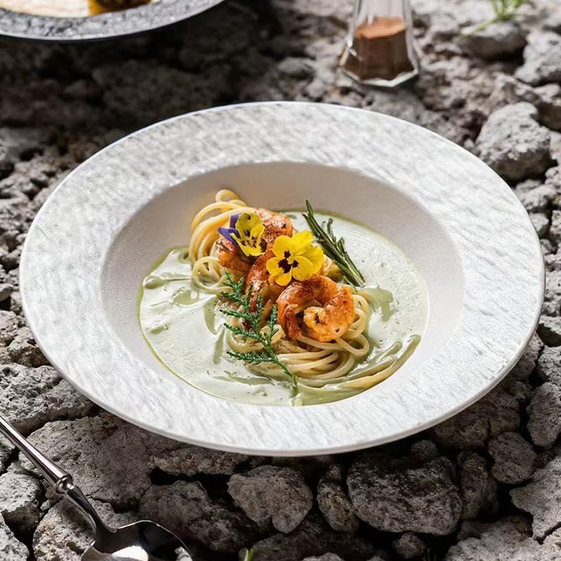 Western Ceramic Dinner Plate Black White Matte Steak and Pasta Dishes Round Salad and Dessert Plate for Home Use Hotel Tableware