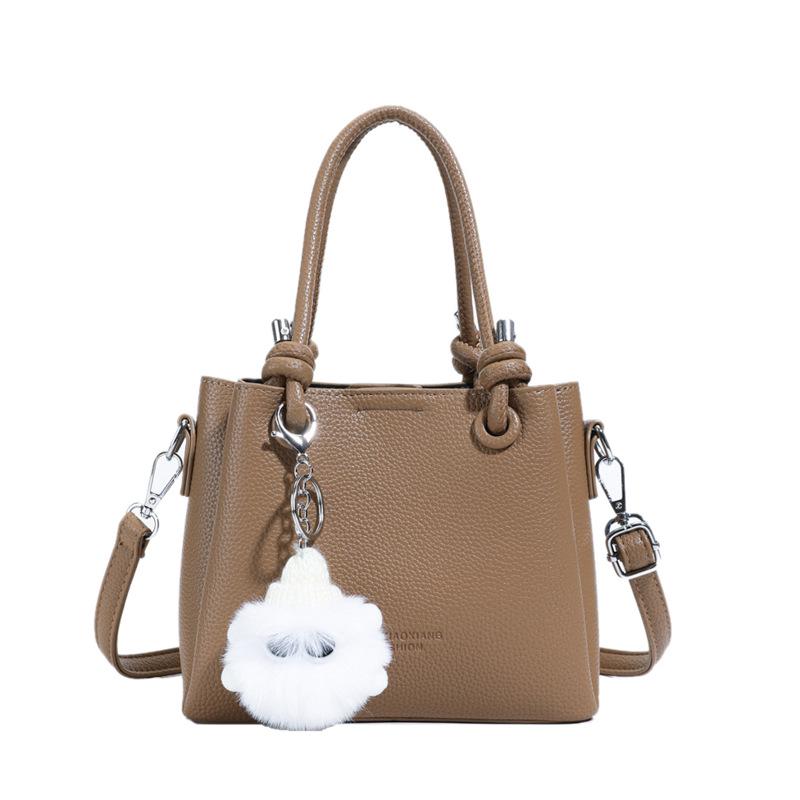 

Korean Textured Minimalist Large-Capacity Shoulder Bag: Versatile, Elegant Women s Handbag Single bag коричневый