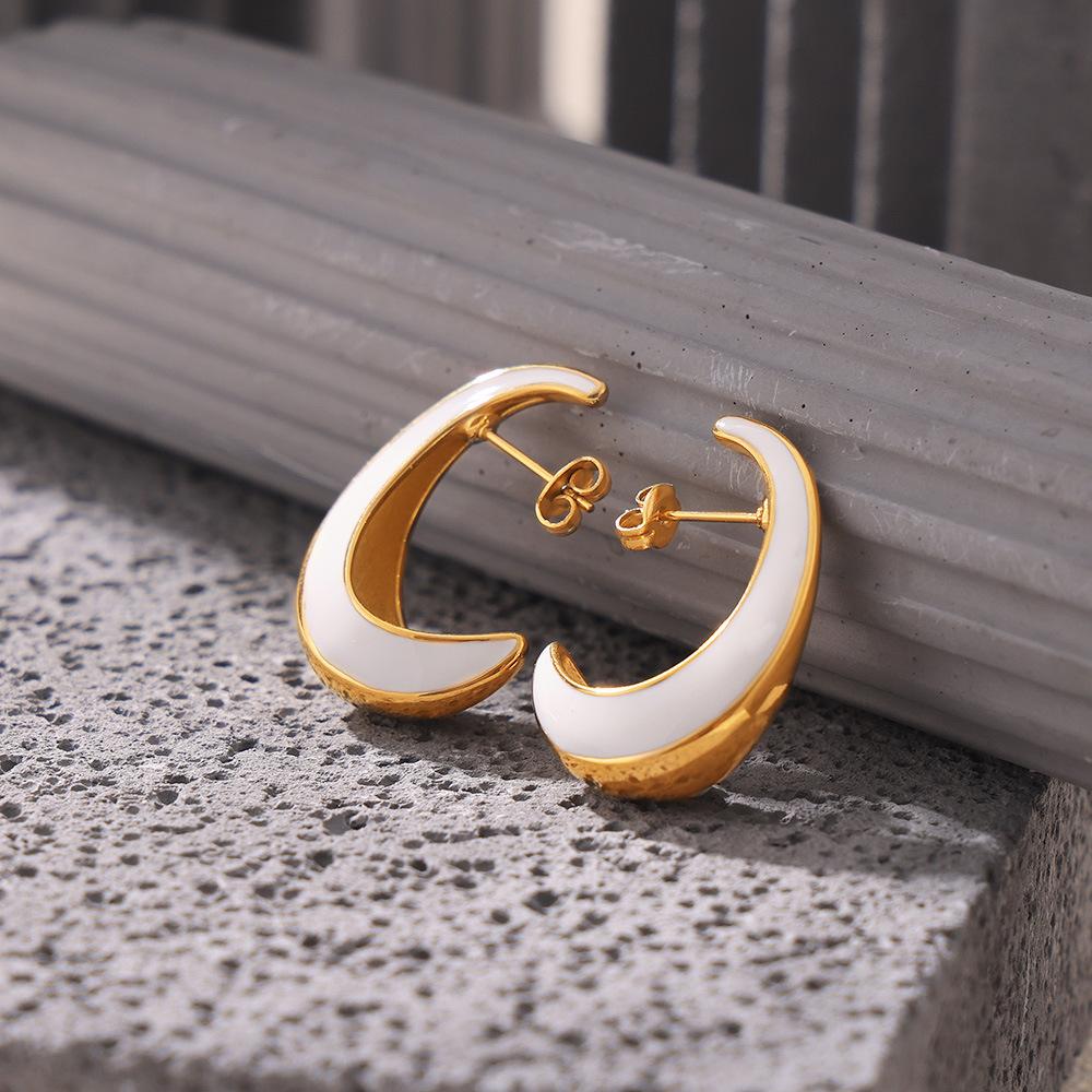 Chic Crescent Crescent Shape Inner Hollow Surface Dripping Earrings Stainless Steel Plated 18k Gold Trend Earrings
