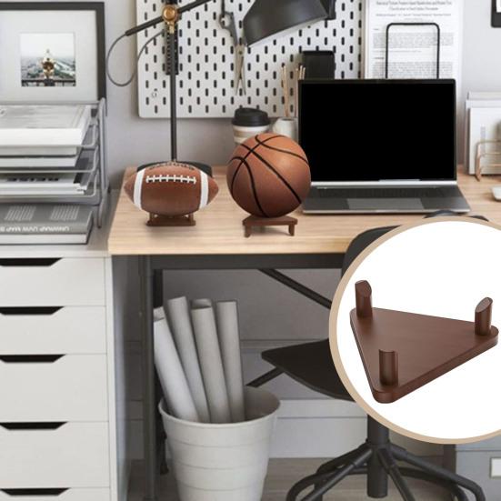 Stojan na vystavení basketbalu, fotbalu, fotbalu Masivní ořechový trojúhelníkový stojan na vystavení míče Multifunkční sportovní sběratel