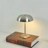 Stufenlos dimmbare Pilz-Tischlampe Touch-Steuerung Metall-Nachttischlampe Heimdekoration
