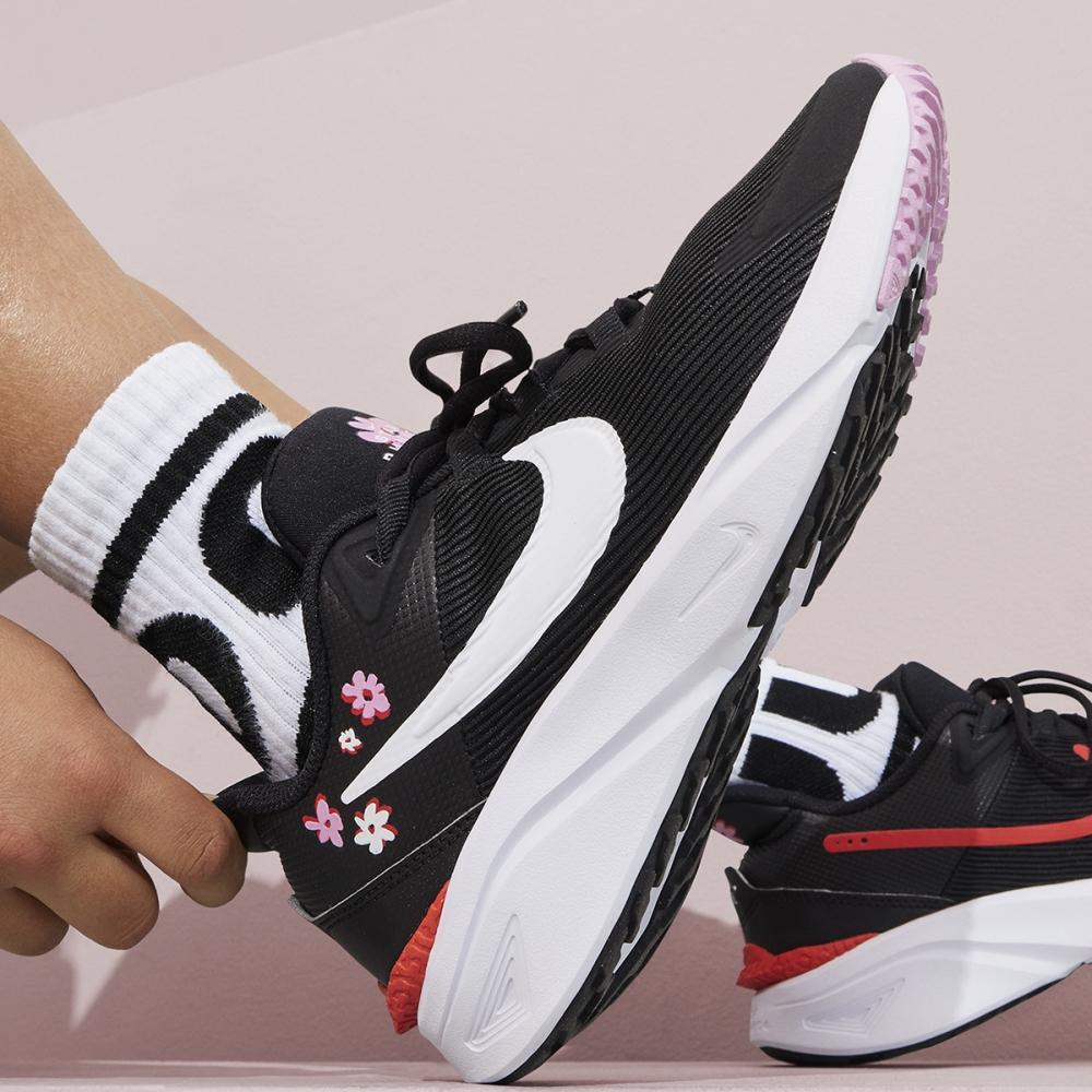

Кроссовки Nike Star Runner 4 Next Nature SE для начальной школы FJ8077 001