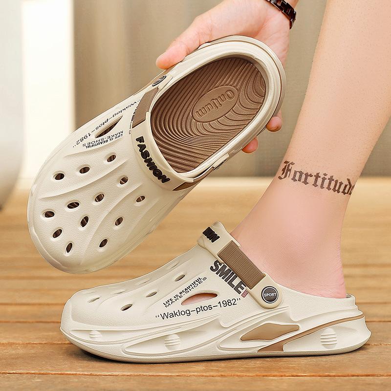 2025 summer new hole shoes men's outdoor casual cool slippers wearing Korean version of beach shoes fashion slippers men