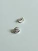 Oar [Silver 925] Round Shell Earrings