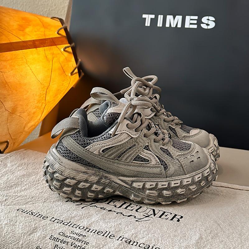 

Boys shoes retro polished non-slip tire sole sneakers 2025 spring new girls shoes medium old dad shoes 31 серый