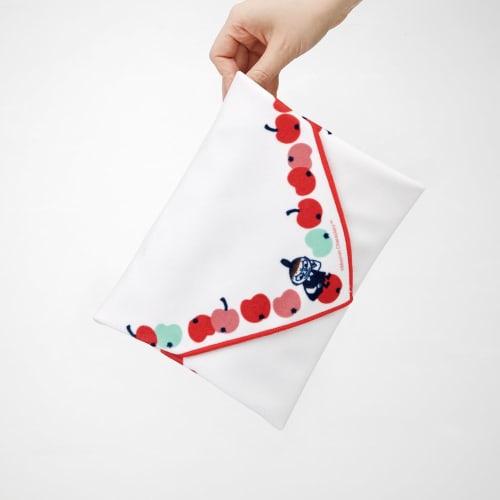 Skater Self-Adhesive Lunch Cloth, Easy to Tie, Moomin, Little My, Apple, KBST43