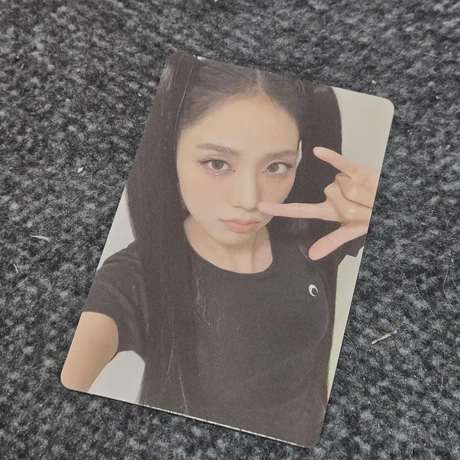 

Blackpink Фотокарточка сольного альбома Джису