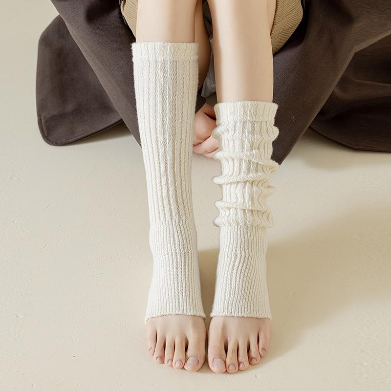 Ladies Autumn and Winter Warm Solid Color Foot Knitting Calf Pile Socks