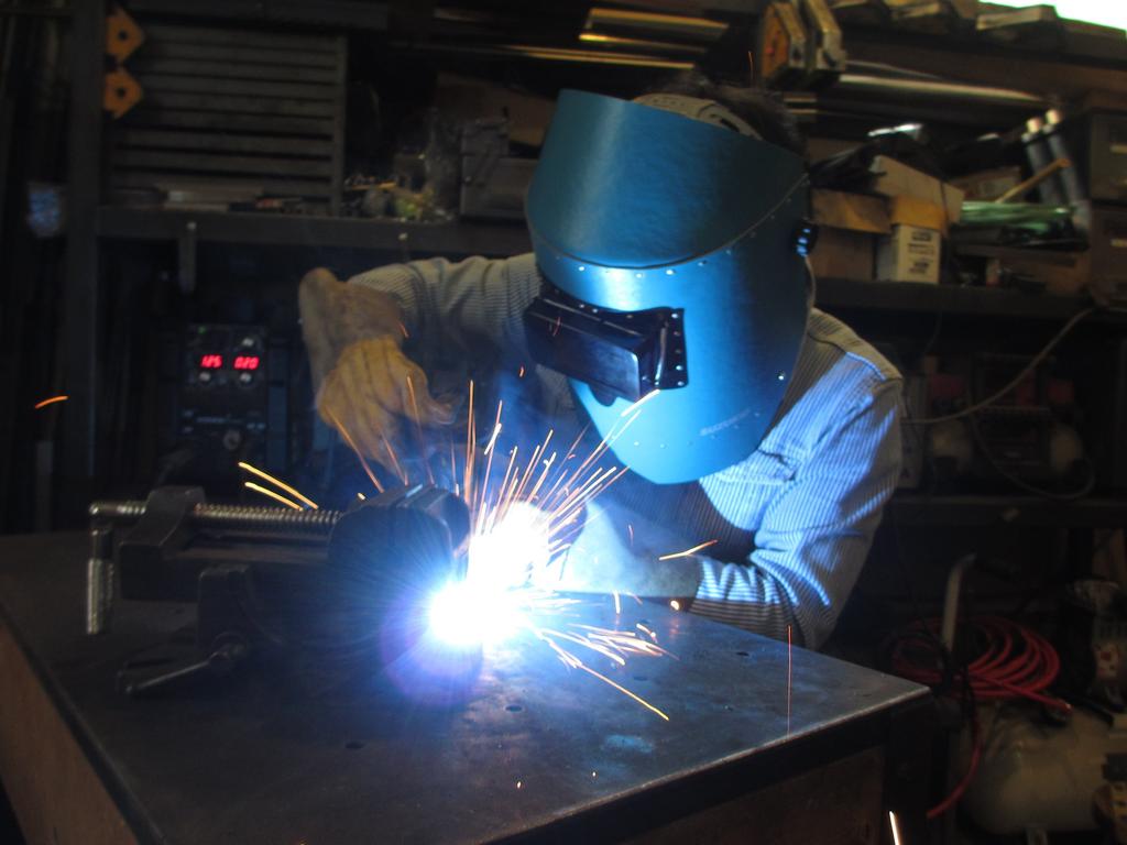 Star Electric Manufacturing Color Helmet Face Red Cover Plate and Shade Plate (SUZUKID) Mask, (Includes #10) P-896
