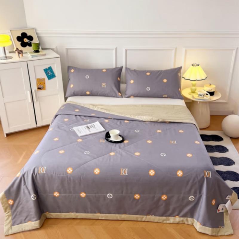 

Grace All-Season Quilted Comforter