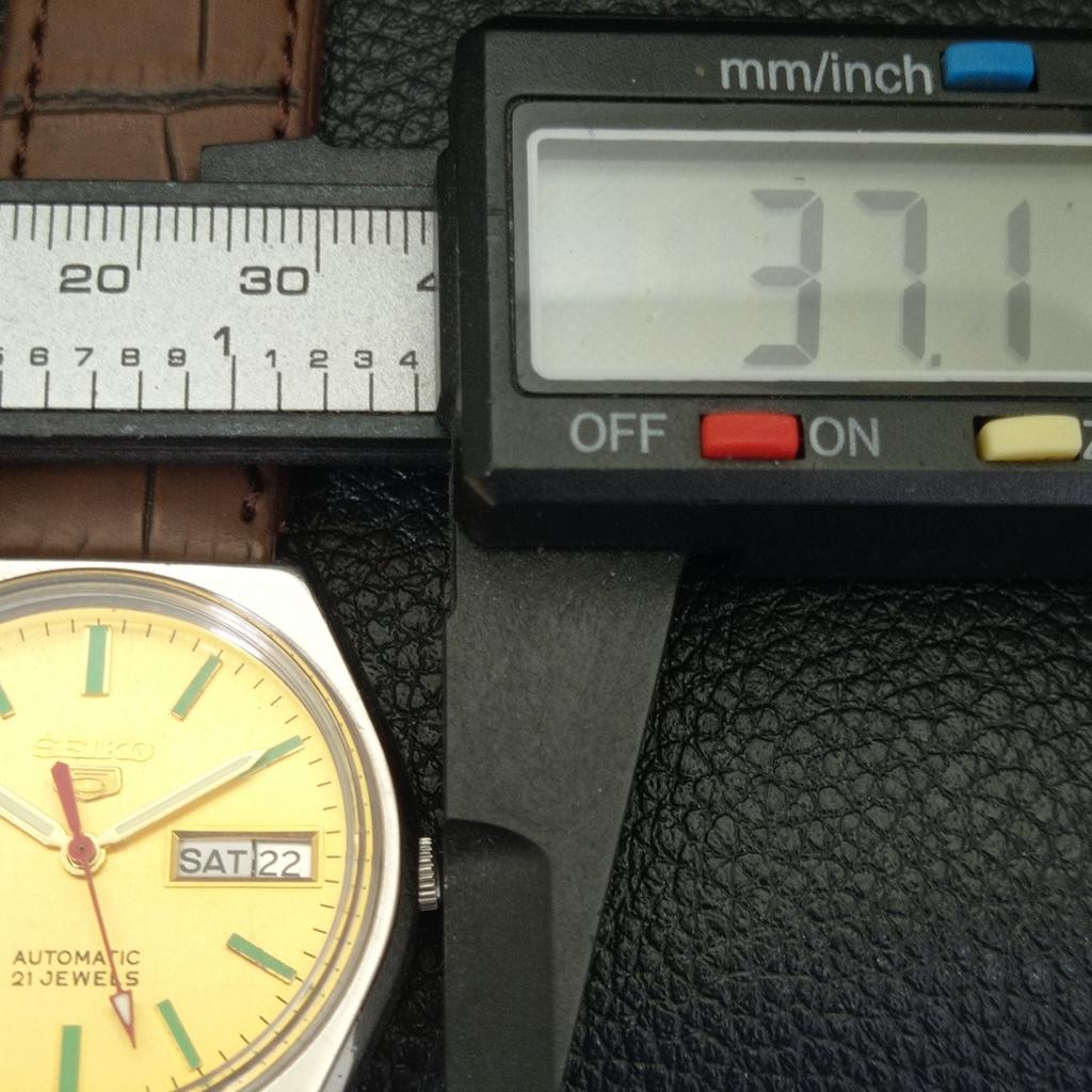 VINTAGE SEIKO 5 AUTOMATIC 6319A JAPAN MENS GOLDEN COLOR DIAL WATCH a701905-5 R207-a701905