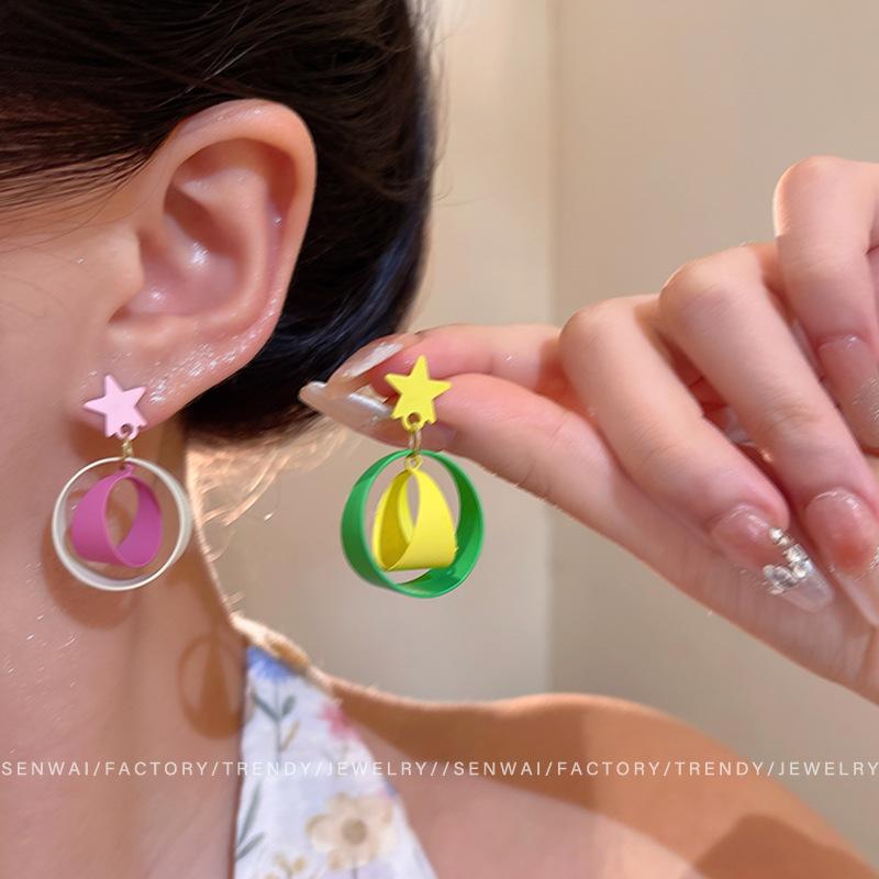 

Korean asymmetric pentagram circle earrings female year unique stud earrings Internet celebrity earrings