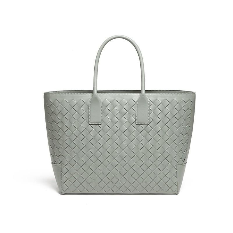 New Fashionable Large-capacity Handbag Commuting All-matching Hand-knitted Women s Bag High-end Tote