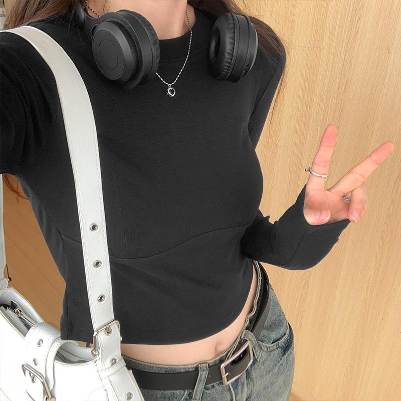 Tricou scurt, alb, cu mâneci lungi, cu umărul drept, pentru femei, la începutul toamnei