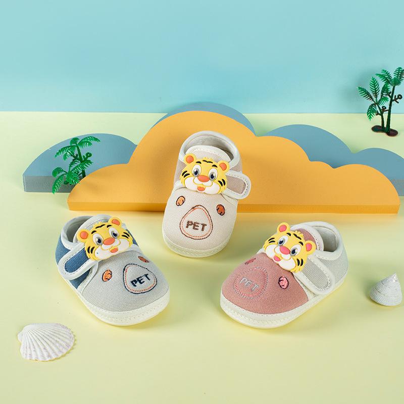 Soft Sole Non-slip Baby Walking Shoes for Boys and Girls (0-1 Year), Spring & Autumn Collection