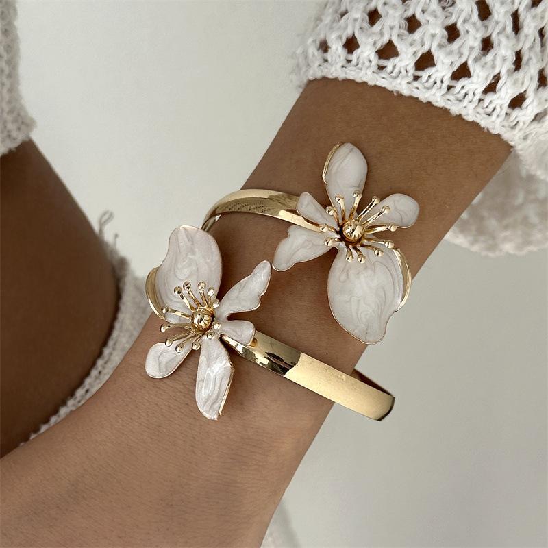 

Elegant Enamel Flower Open Ladies Bracelet, Colorful Flower Bracelet, Beach Party Vacation Jewelry