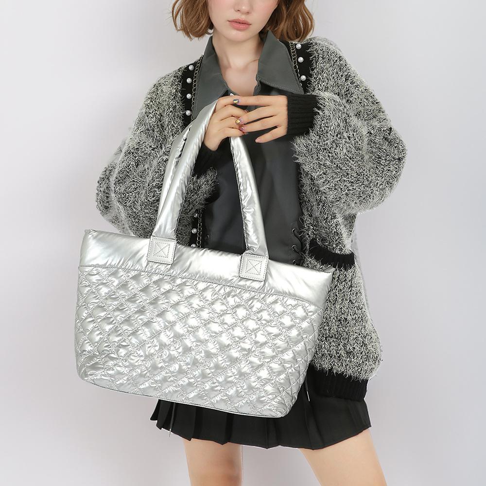 Tote bag for women, 2024 new model, large-capacity airy down bag, commuter shoulder and underarm bag