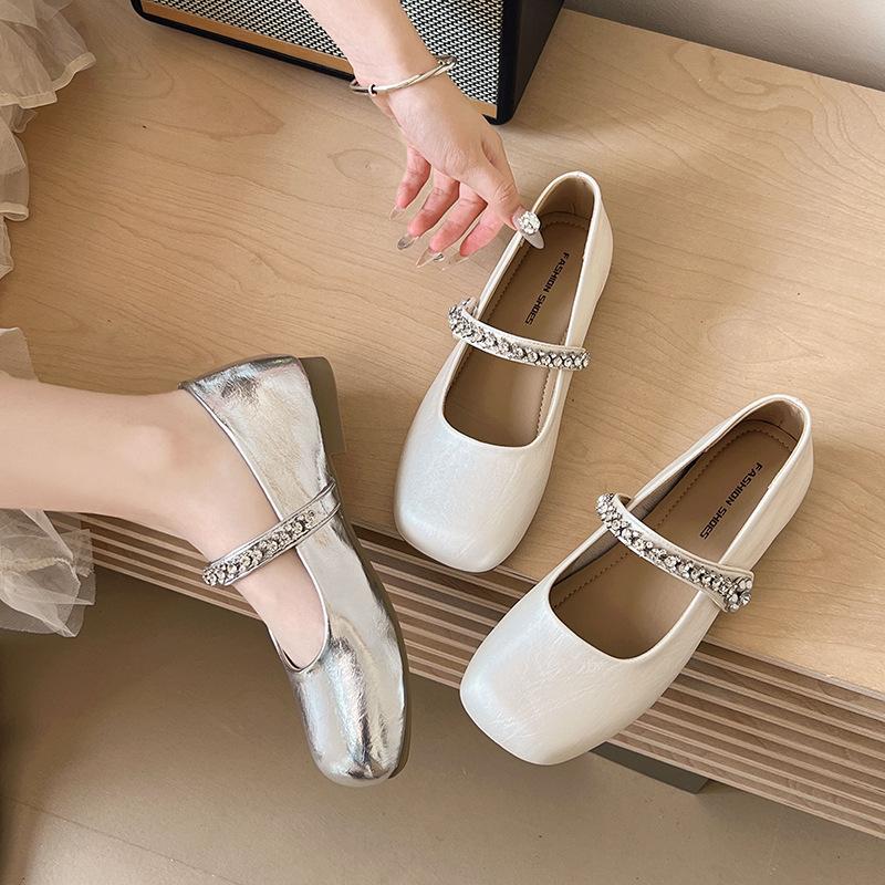 Beautiful French flat silver single shoes women's 2025 new summer skirt Mary Jane shoes small leather shoes evening shoes