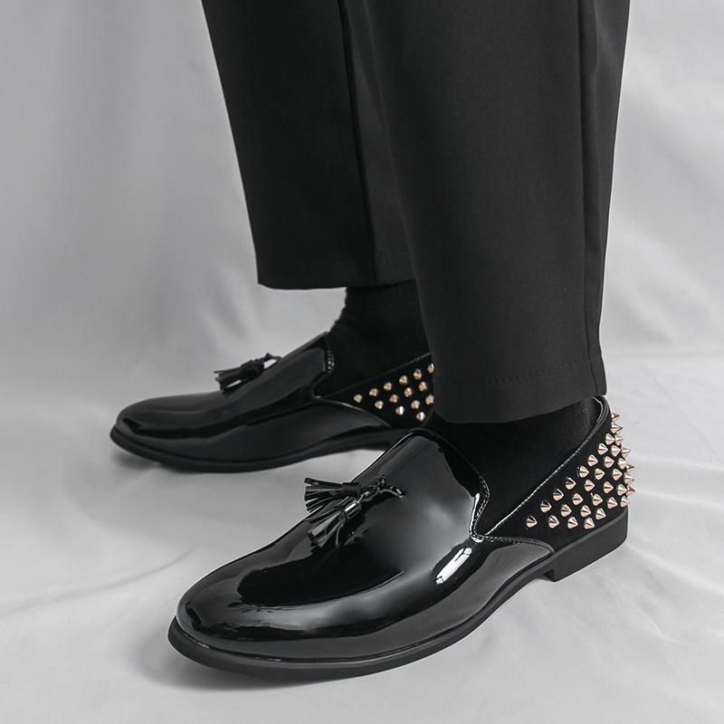 Men’s Rivet Loafers Dress Black Patent Leather Monks Shoes Men Slip on Pointed Toe Tuxedo Rock Club Shoes Plus Size