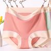 Chiloței – Bikini, brazilieni, hipsteri, slips și retro