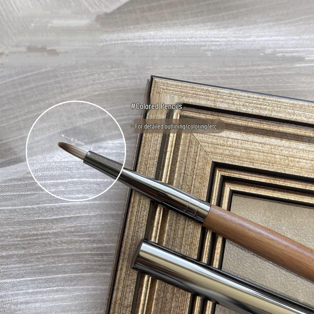 Walnut Wood Nail Art & Watercolor Brushes Set: High-End Blending & Liner Tools for Gradient Painting.