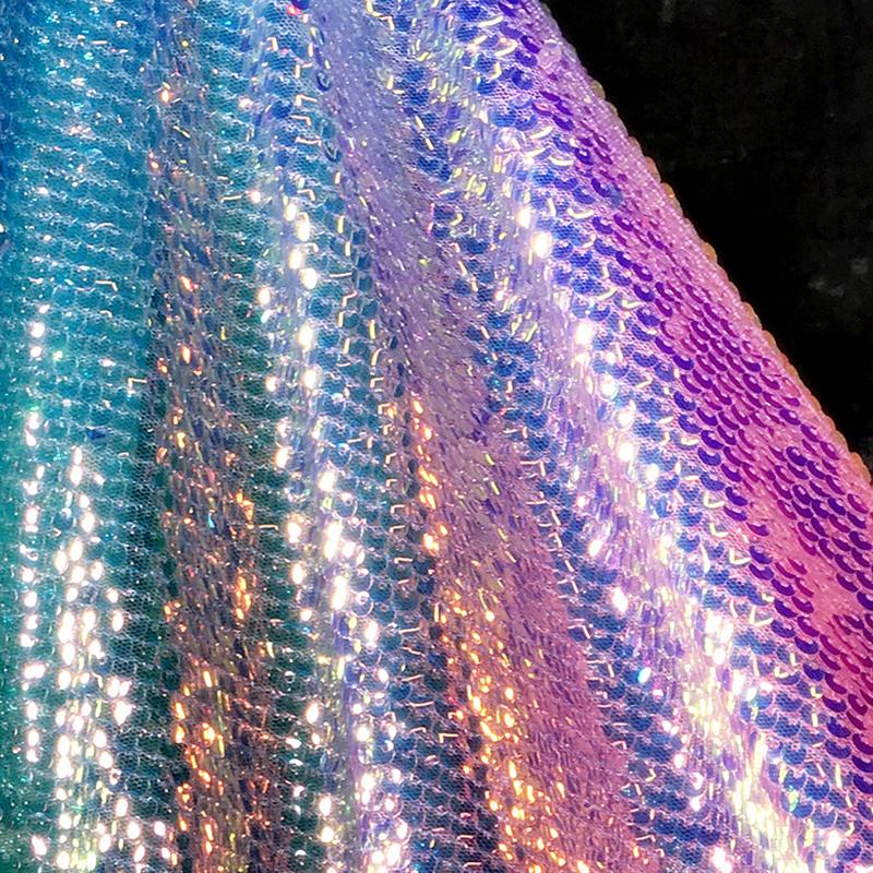 Tessuto Brillante con Paillettes Colorate a Gradiente Tessuto Elastico Colorato a Forma di Squame di Pesce Arcobaleno Per Cucito Fai da Te Tessuto per Abiti Drappeggiati Matrimoni Designer
