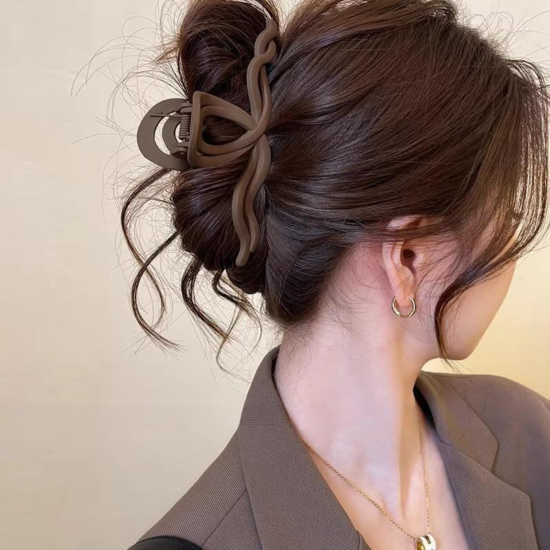 Premium Coffee-Colored Frosted Hairpin - Large All-Match Shark Clip for Elegant Hairstyles