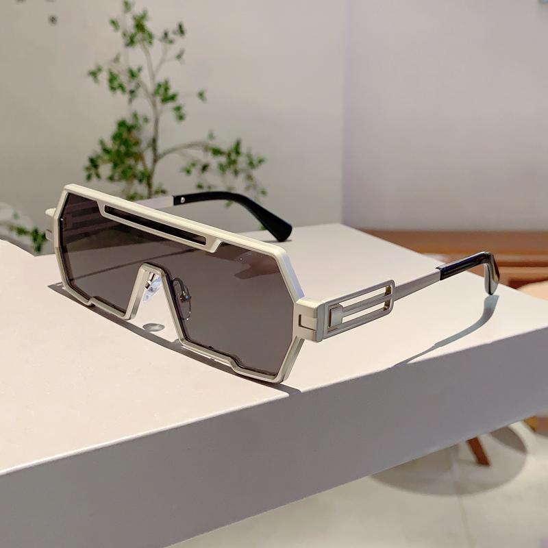 Fashion Punk Men's Sunglasses High Quality Metal Brand Shades Oversize Women's Sun Glasses for Travelling Driving