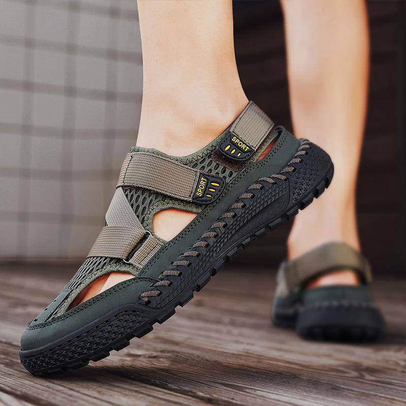 

2024 summer sandals men s large size beach shoes breathable casual mesh men s shoes daily foot slippers 47 зелений