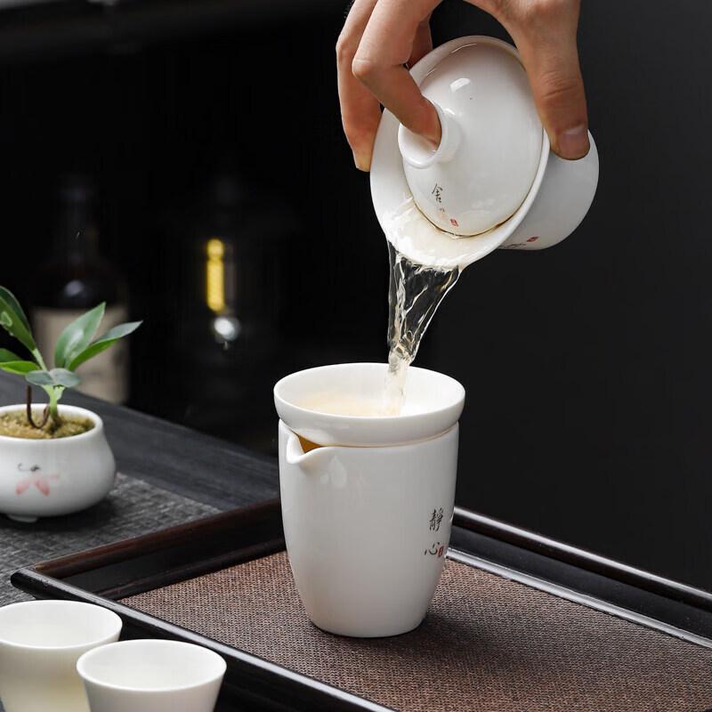 UOSO Mutton-Fat Jade White Porcelain Gongdao Cup with Integrated Filter