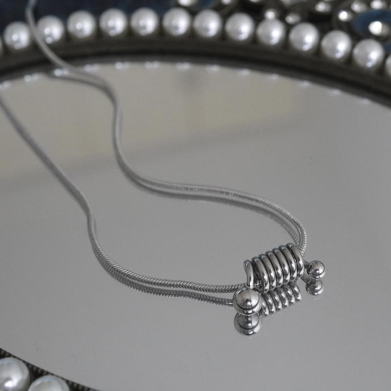 New coil spiral pendant, hip-hop necklace, cold wind necklace ins personalized design, European and American dance accessories
