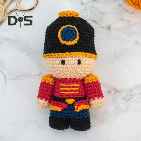 Christmas Crochet Kit Crochet Starter Kit with Step-by-Step Video Tutorials Santa Claus Nutcracker Green Elf Knitting Set for Beginners