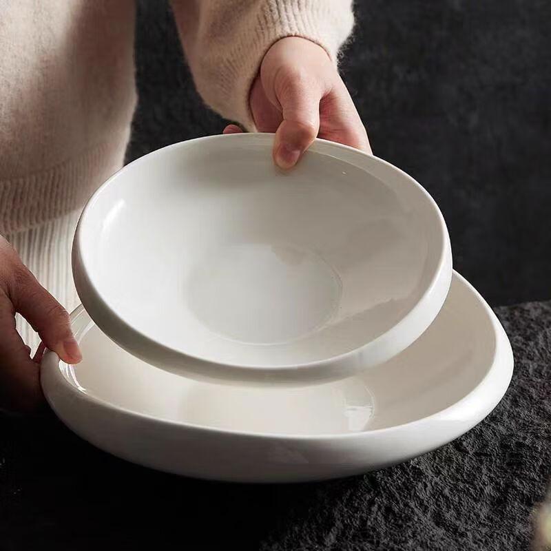 Creative Ceramic Yuanbao Shaped Deep Plate