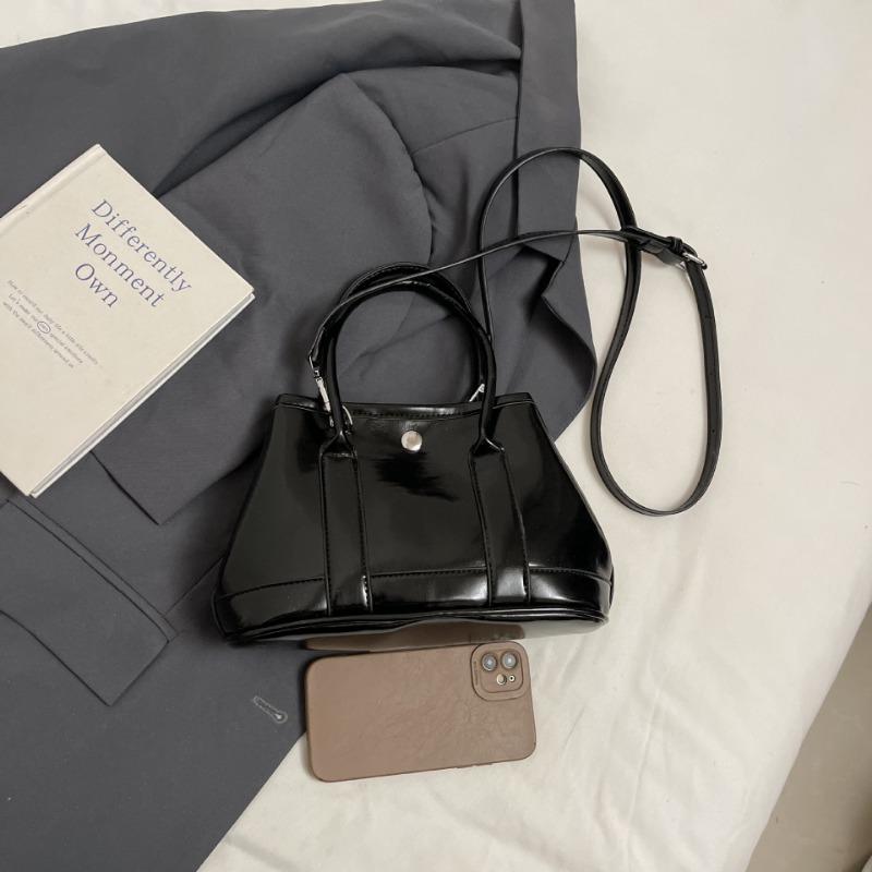 Handbag bag women's new fashion high-end simple temperament large-capacity design messenger bag