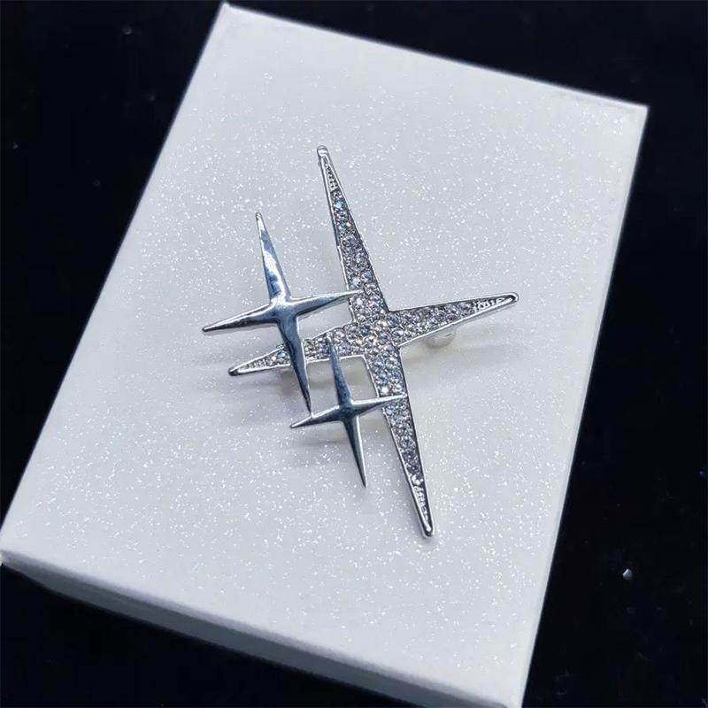 Broche de personalidade simples, estrela, senso de ponta, design moderno e fofo, broche de corpete para terno de banquete noturno, emblema, joias