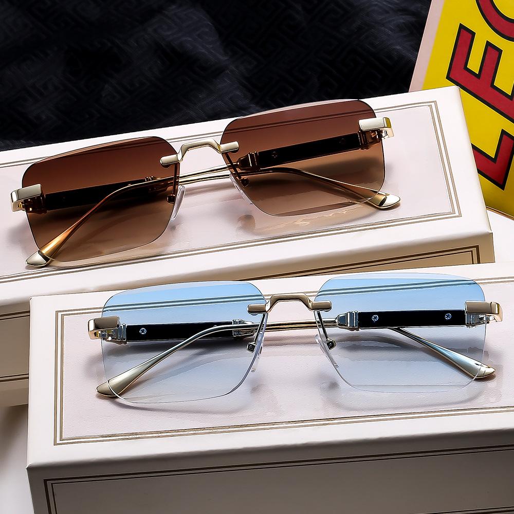 New Rimless Sunglasses Fashion Rectangle Shades Women Men Small Square Sun Glasses Unisex Travel Oculos