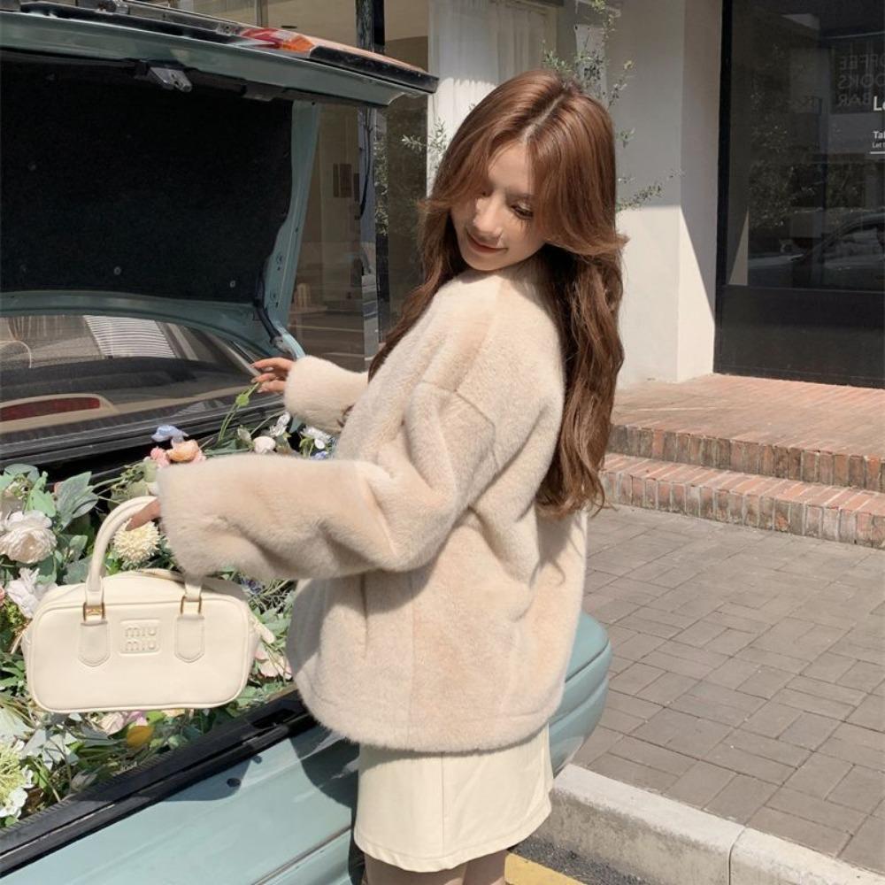 Winter Nerzpelz Kurzer V-Ausschnitt Mantel Pelz und Pelz Einteiler Nerzplüsch Umweltfreundlicher Pelz Pelzmantel für Damen