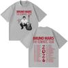 Rapper Bruno Mars Romantische Tour 2026 Grafik-T-Shirts Herren Damen Vintage T-Shirts Kurzarm Baumwolle Locker Hiphop Rundhals-T-Shirts