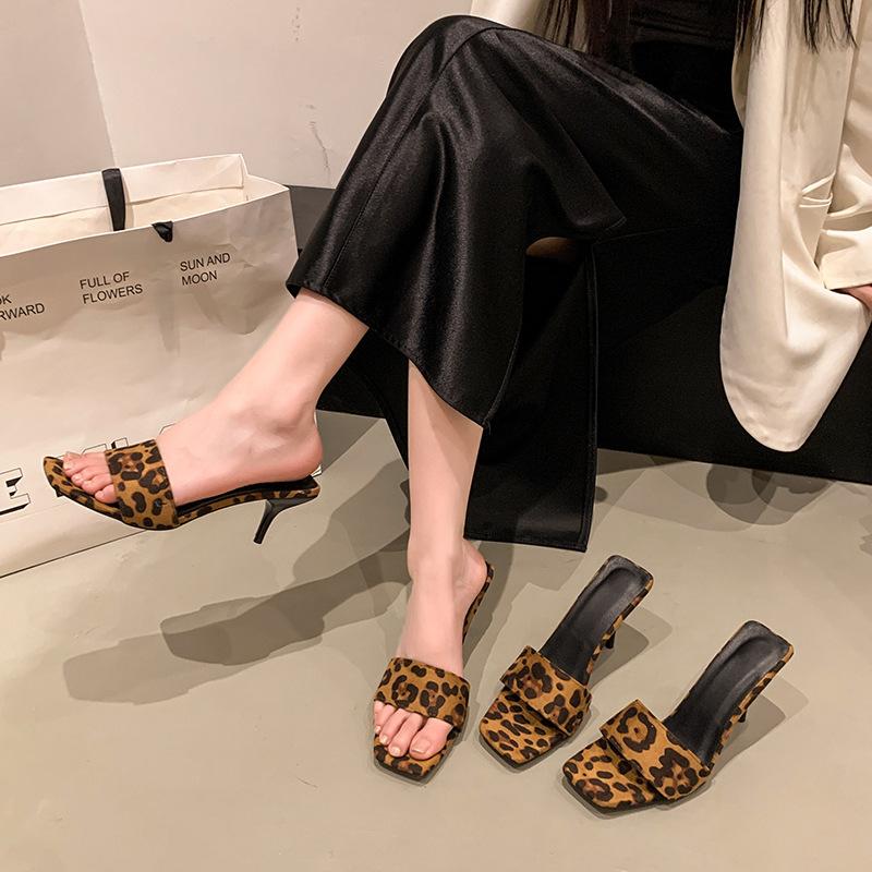 Fashion Sexy Leopard Print Women Slippers V-Strap Shallow Peep Toe Thin High Heels Sandal Summer Party Banquet Shoes Zapatos Mujer