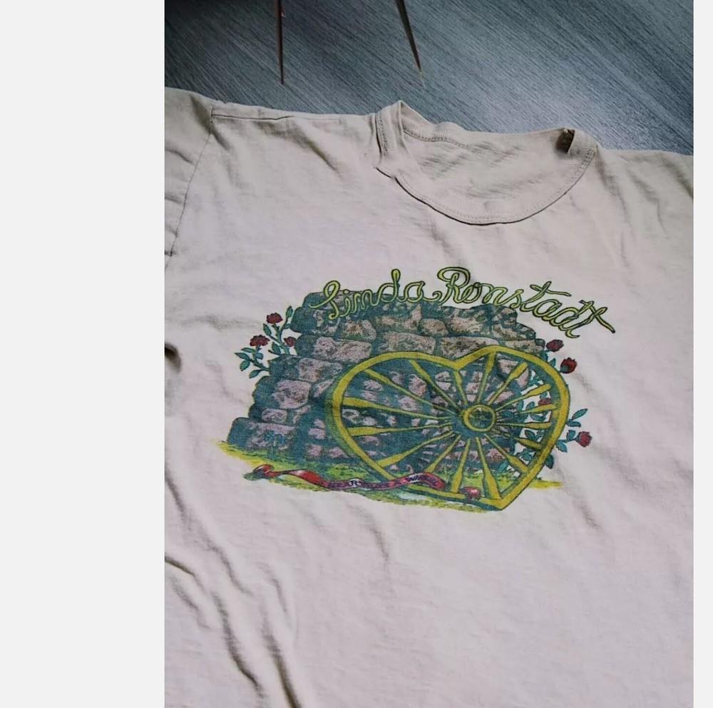 

Линда Ронстадт Графическая футболка с коротким рукавом Песочная футболка Переиздание 3XL