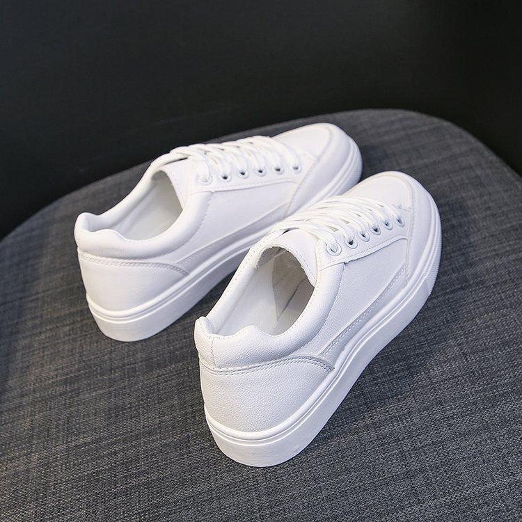 Summer Breathable Leather Surface Lightweight Student Sneakers Flat Bottom Women's Versatile Running Shoes Board Women